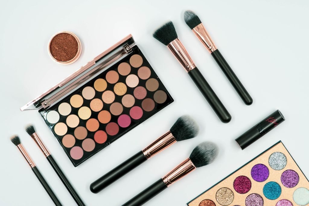 Must-Have Makeup Kits for Every Occasion