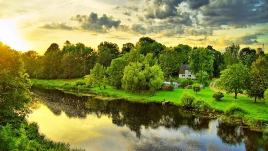 Green Hearts: A Guide to Eco-Friendly Romantic Travel Destinations
